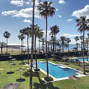 Duquesa Superb Seafront Marina Real Apartment